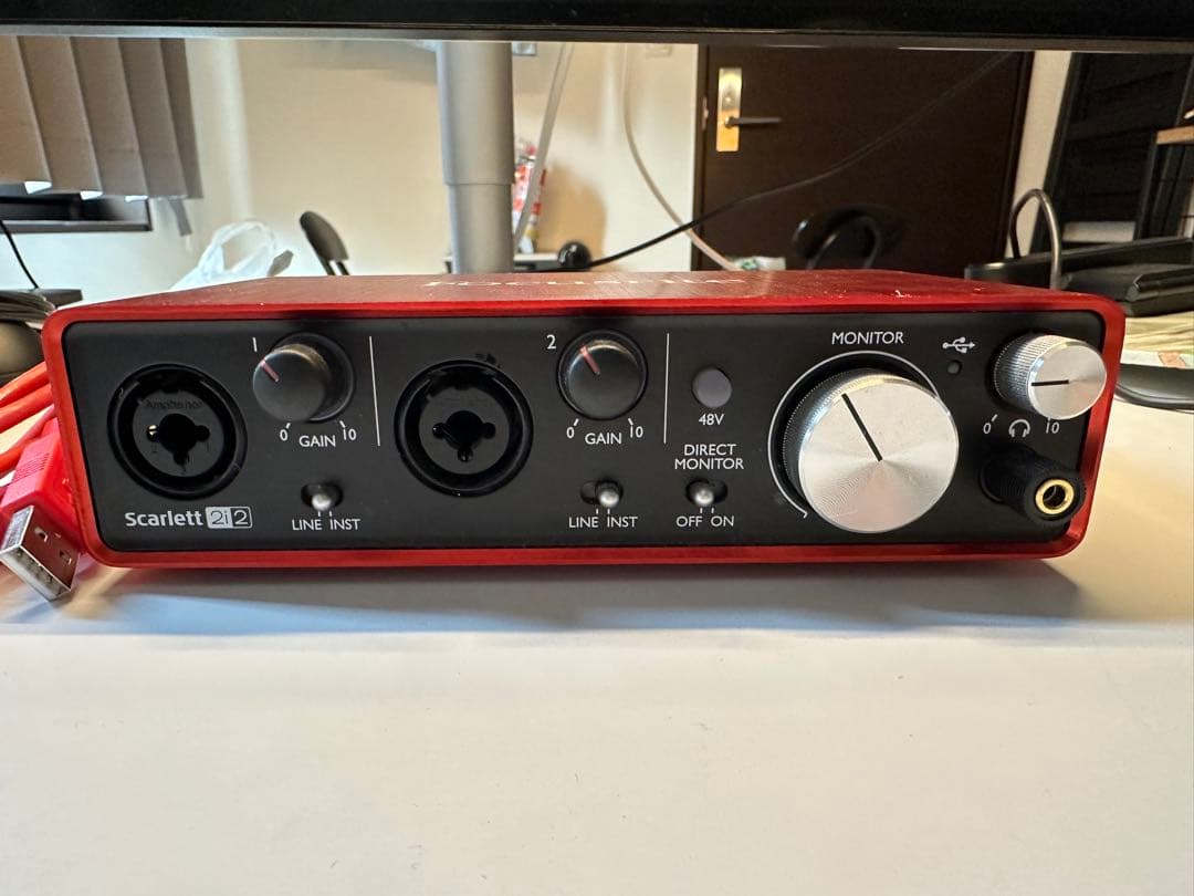 Focusrite Scarlett 2i2 赤 オーディオインターフェイス