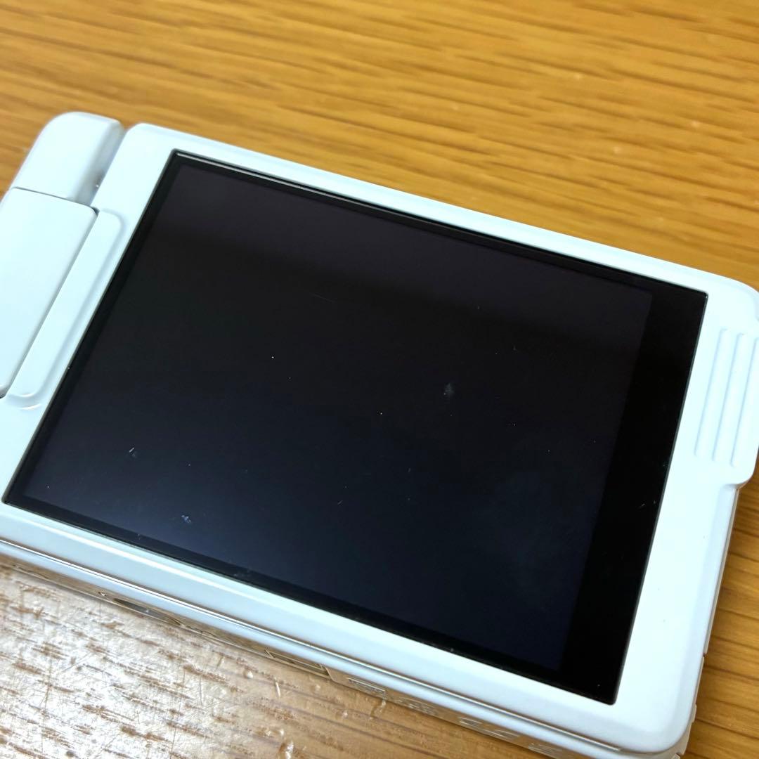 Nikon COOLPIX S6900 12倍ズームコンパクト　自撮り ホワイト