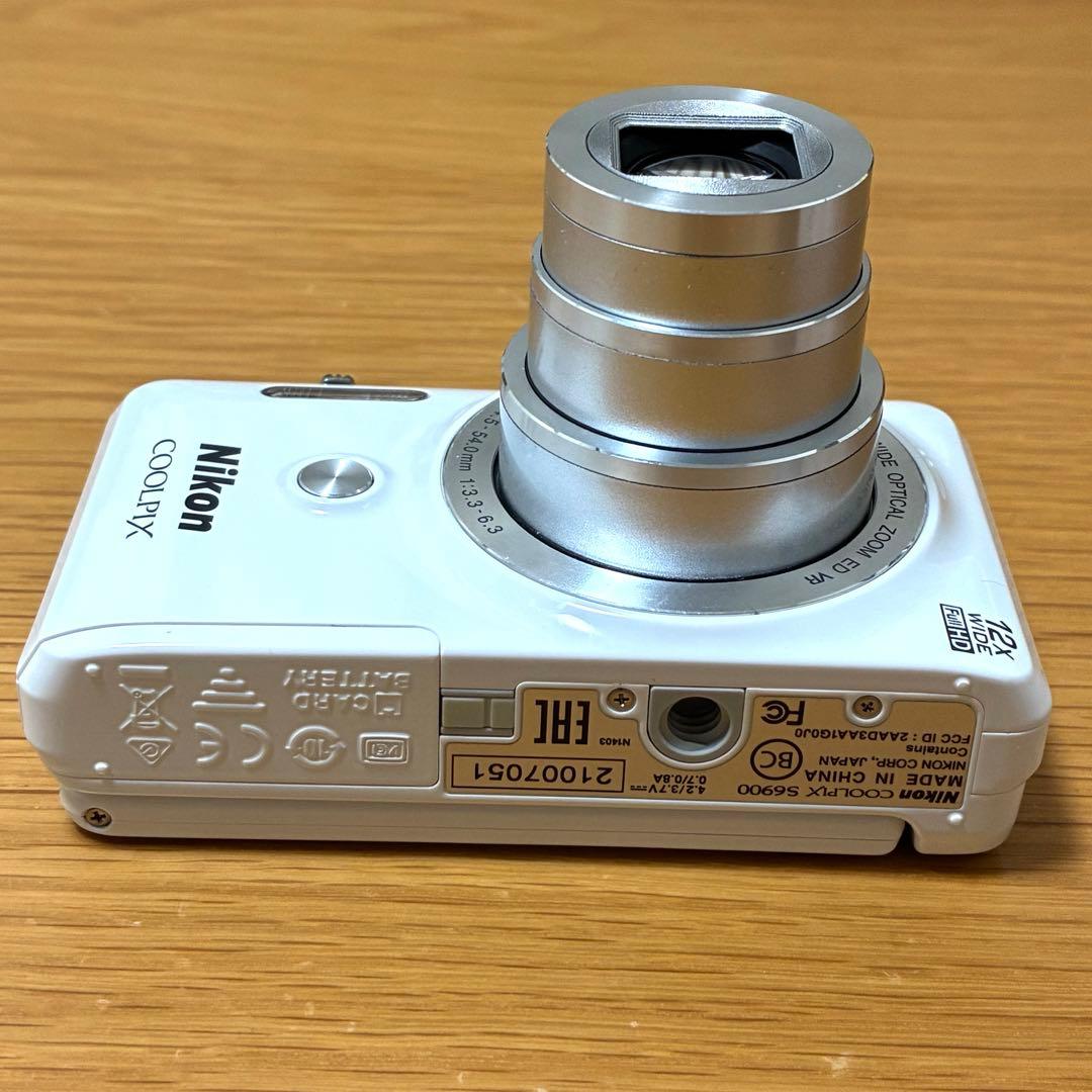 Nikon COOLPIX S6900 12倍ズームコンパクト　自撮り ホワイト
