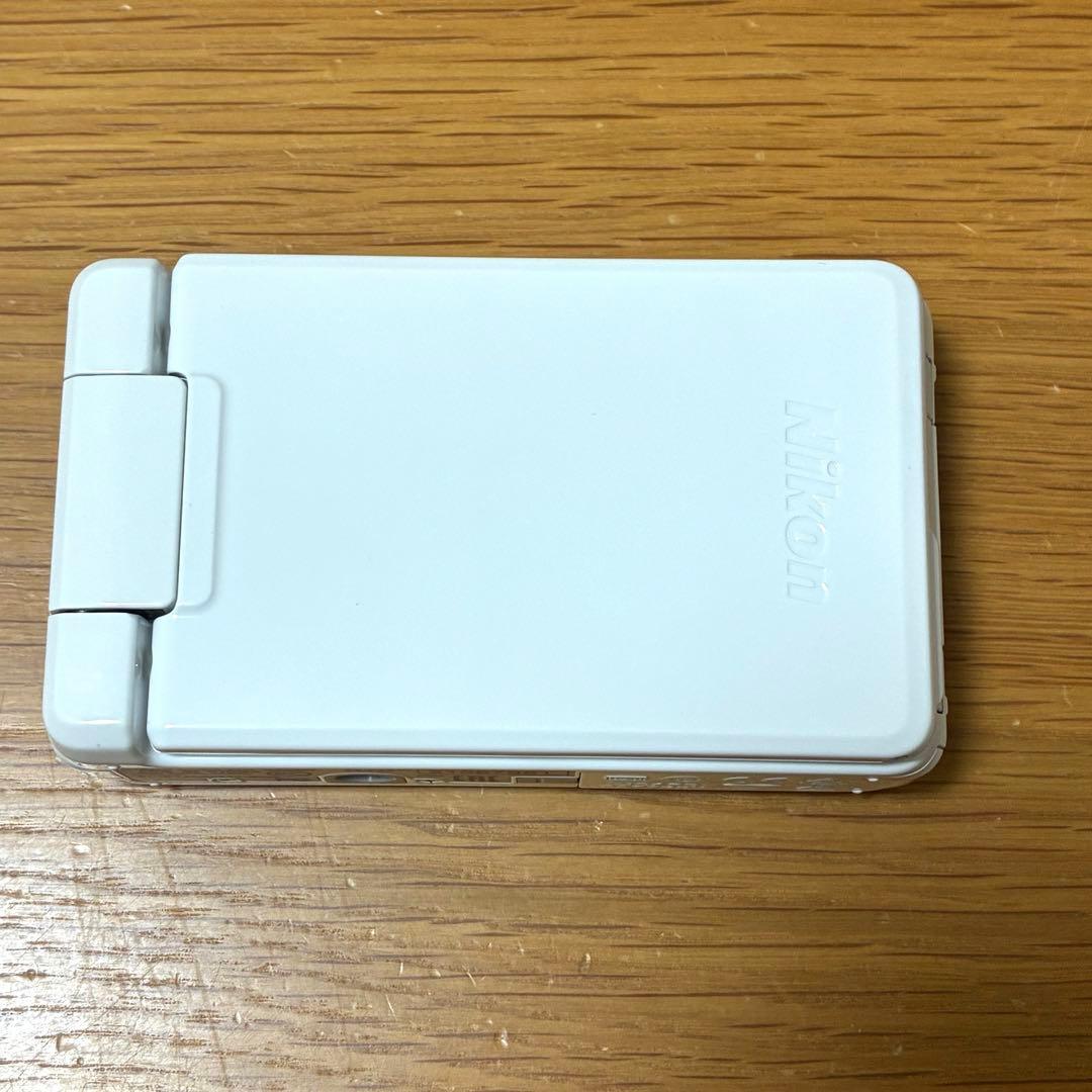 Nikon COOLPIX S6900 12倍ズームコンパクト　自撮り ホワイト