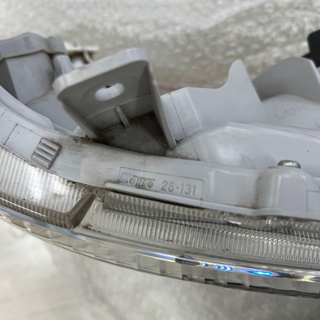 ハイエース200系 純正ヘッドライト 2個セット KOITO 26-131