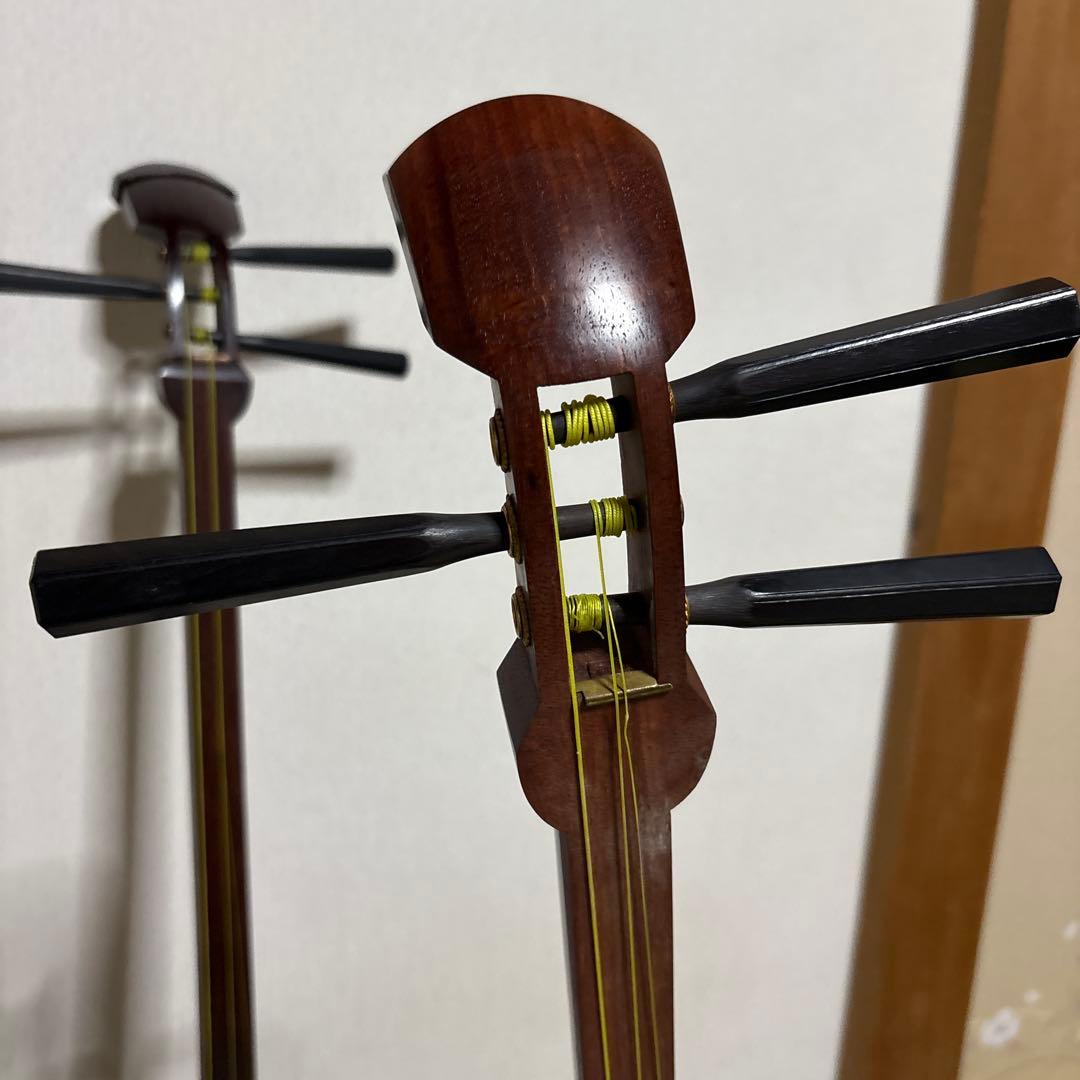 三味線　2本 K9 金　皮破れ　和楽器　胴内部ギザギザ有り