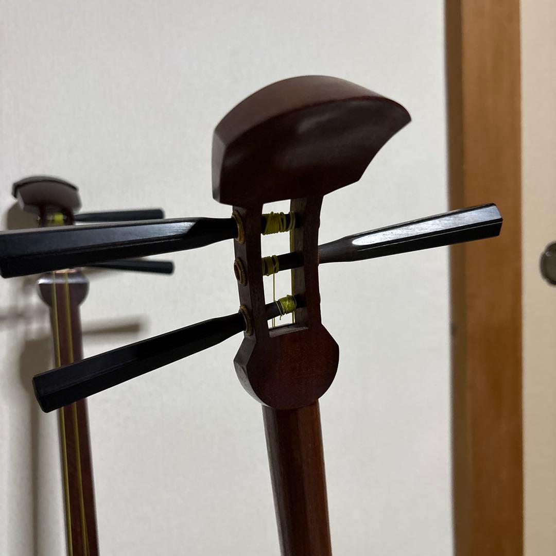 三味線　2本 K9 金　皮破れ　和楽器　胴内部ギザギザ有り