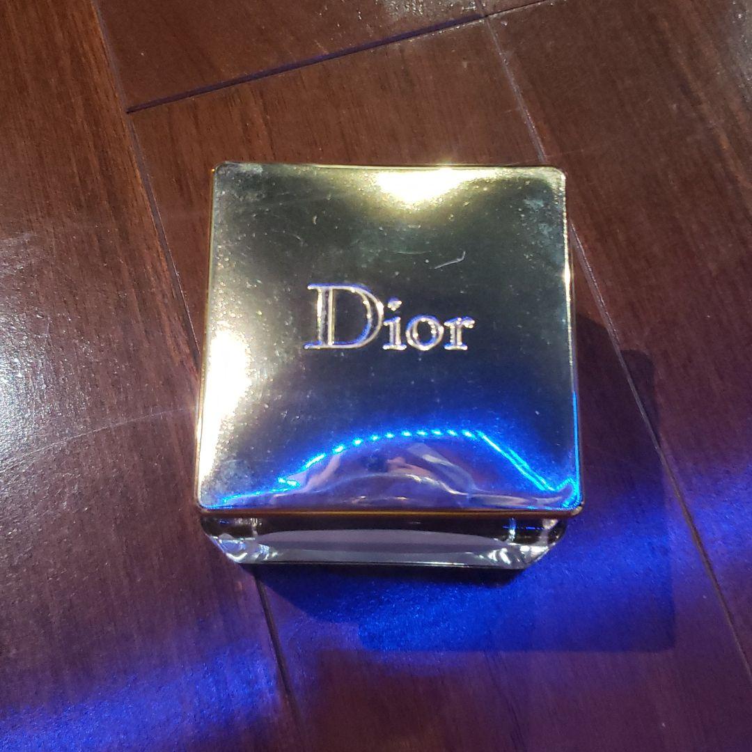 Dior プレステージ　マッサージュ