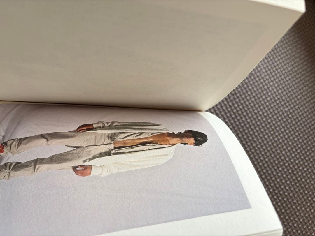 マルタン・マルジェラ20周年記念誌　CREAM ISSUE.09 本　ブック