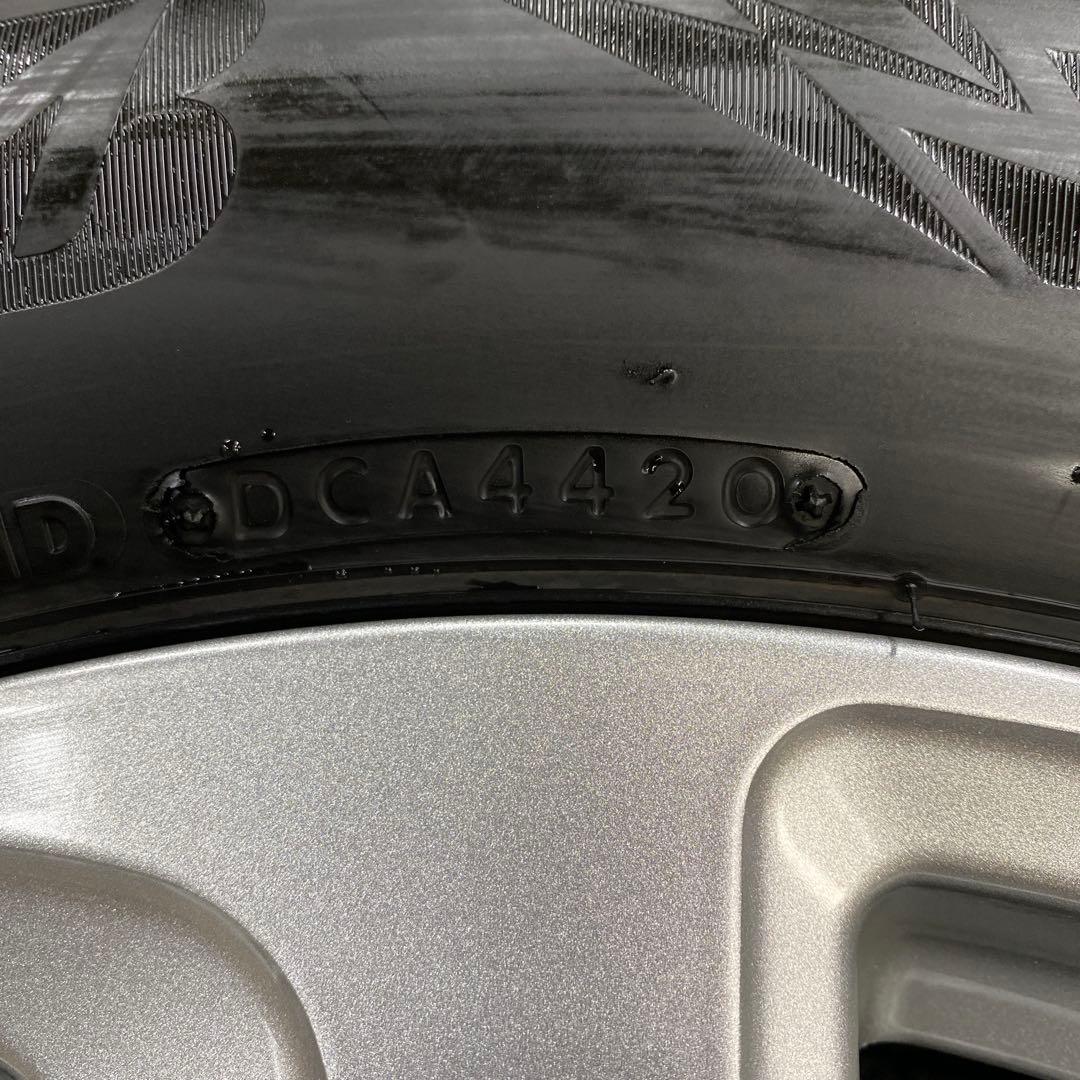 バリ溝‼️ブリヂストンブリザックスタッドレスセット225/60R18ハリアー等