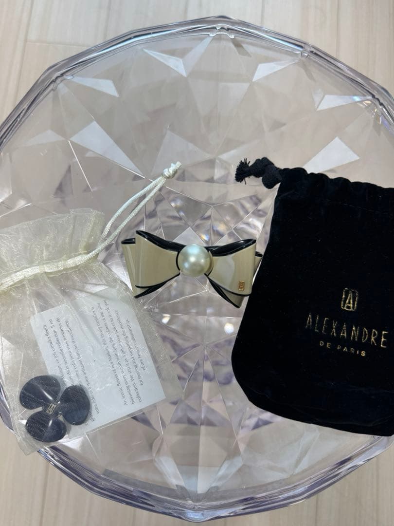 美品　アレクサンドルドゥパリ　LISERAI バレッタ　ベージュ