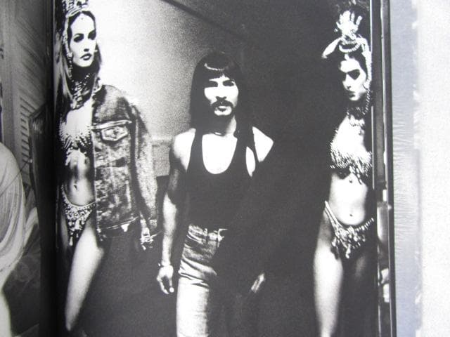 RU-4745　SNAPS ELLEN VON UNWERTH 初版 洋書