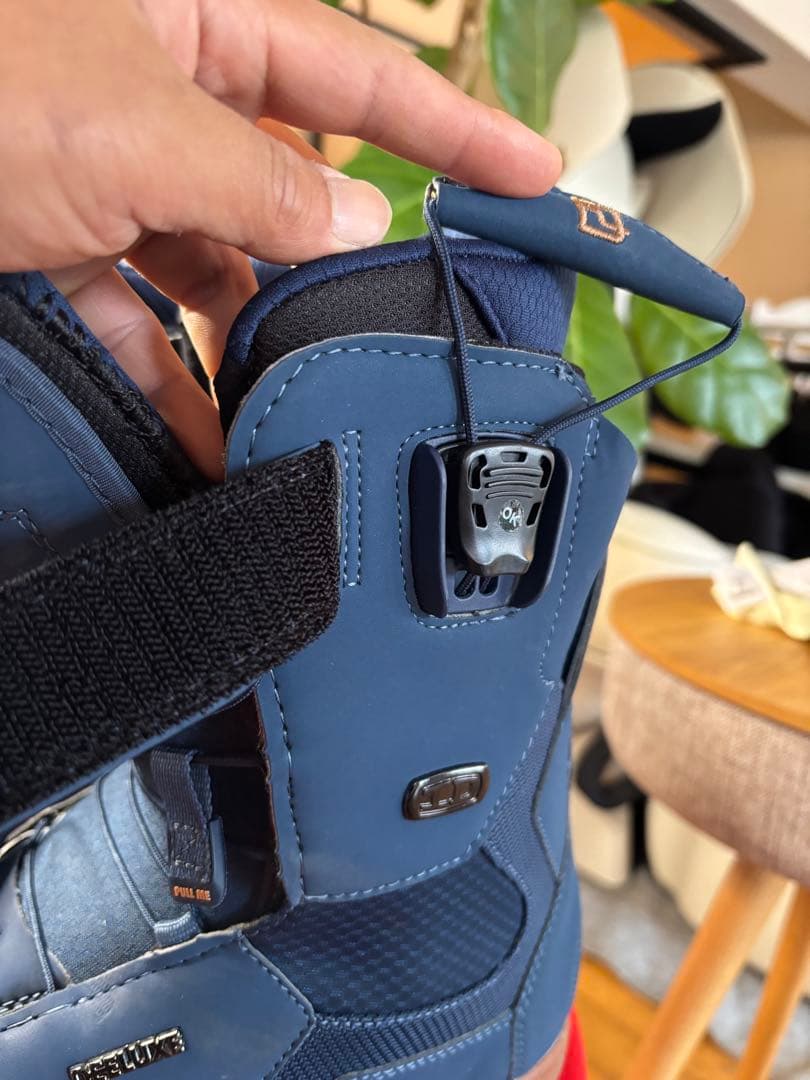 [新品同様]DEELUXE スノーボードブーツ ネイビー