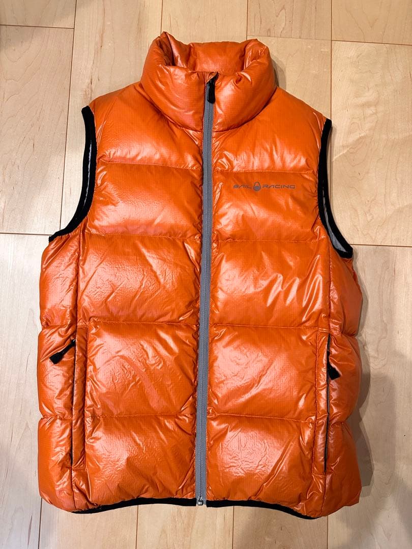 SAIL RACING ダウンベスト