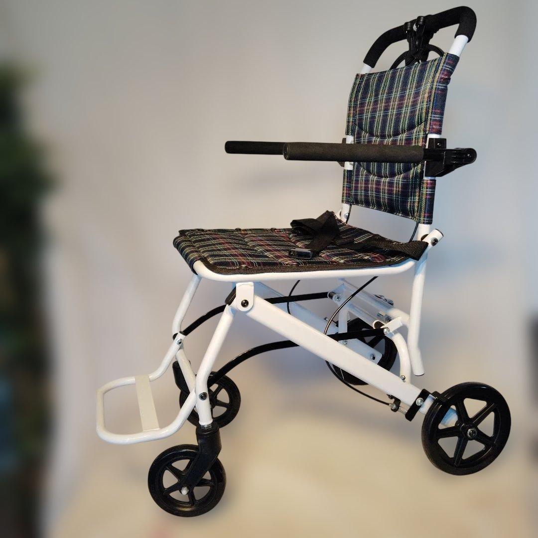 チェック柄 折りたたみ介助用車椅子