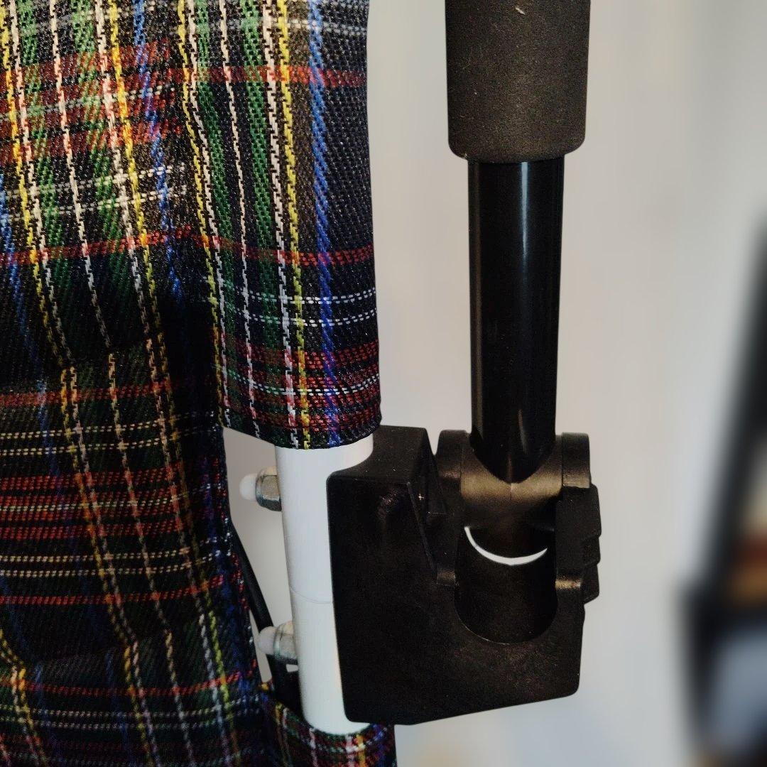 チェック柄 折りたたみ介助用車椅子