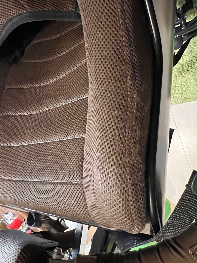 座位保持椅子パンダ・昇降式・テーブルつき