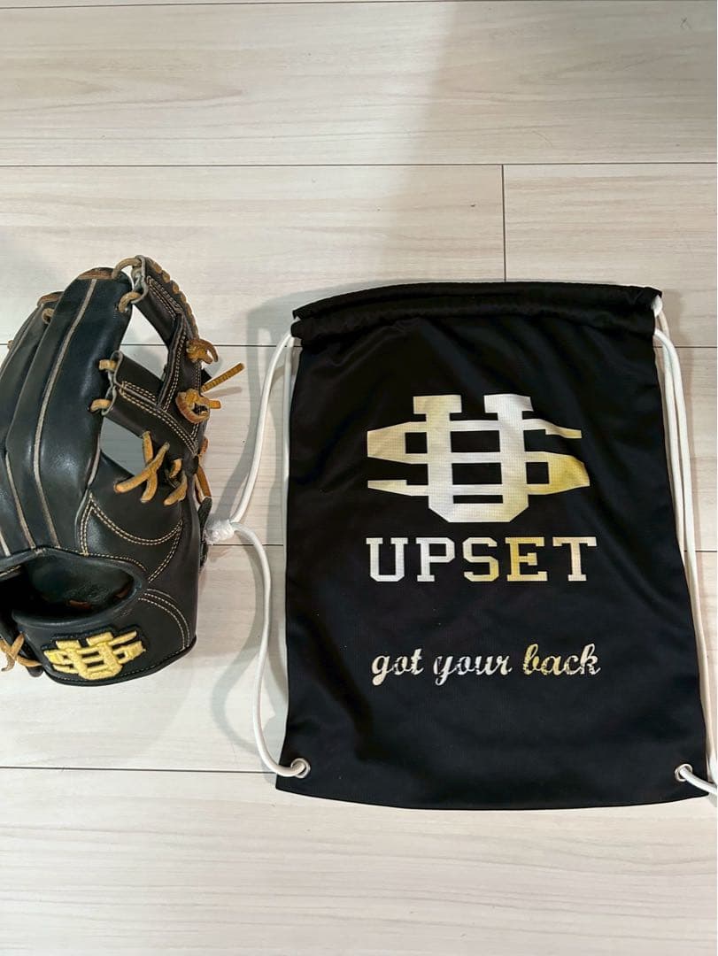 UPSET軟式グローブ　アップセット　収納袋付き