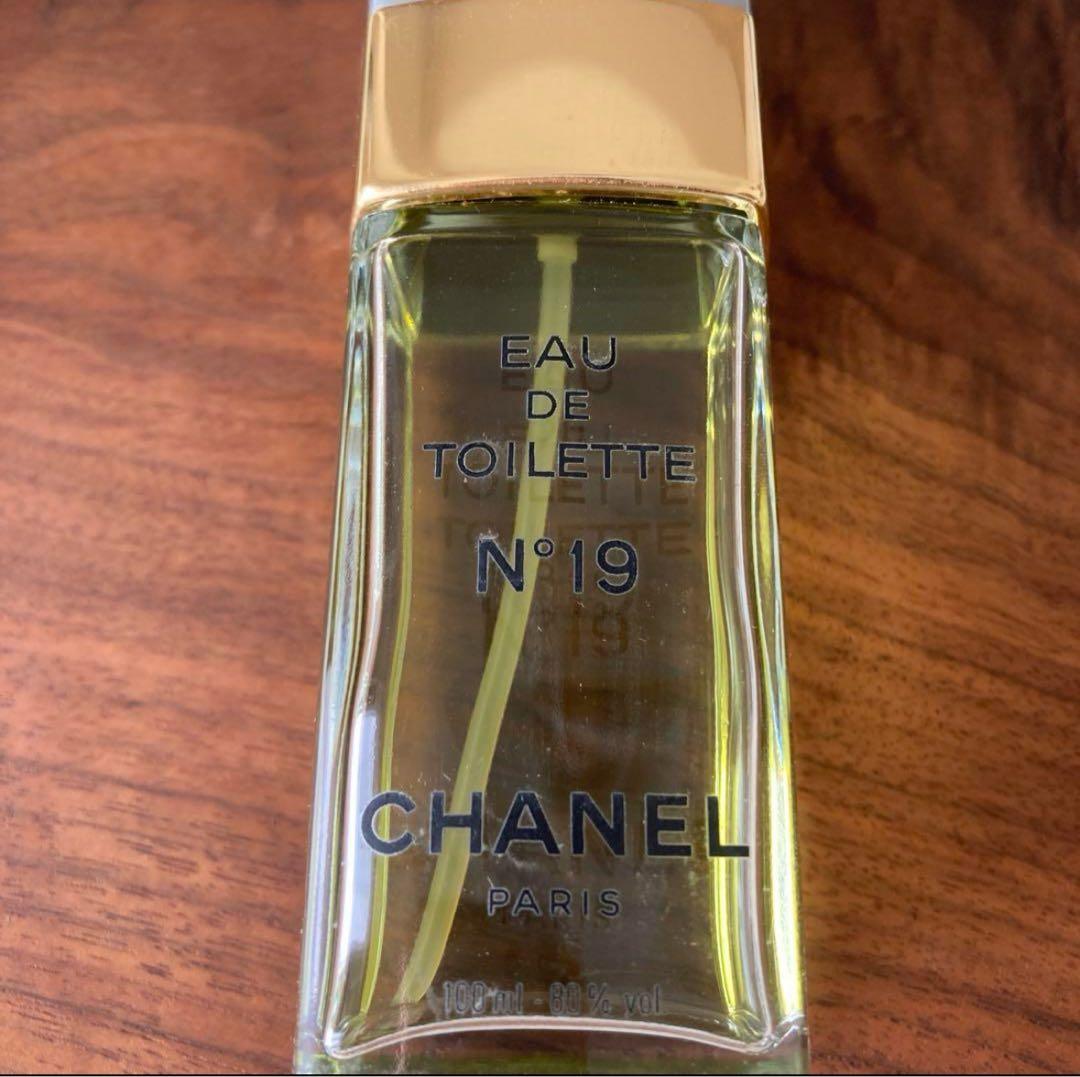 シャネル　chanel paris　N°19　オードトワレ　100ml