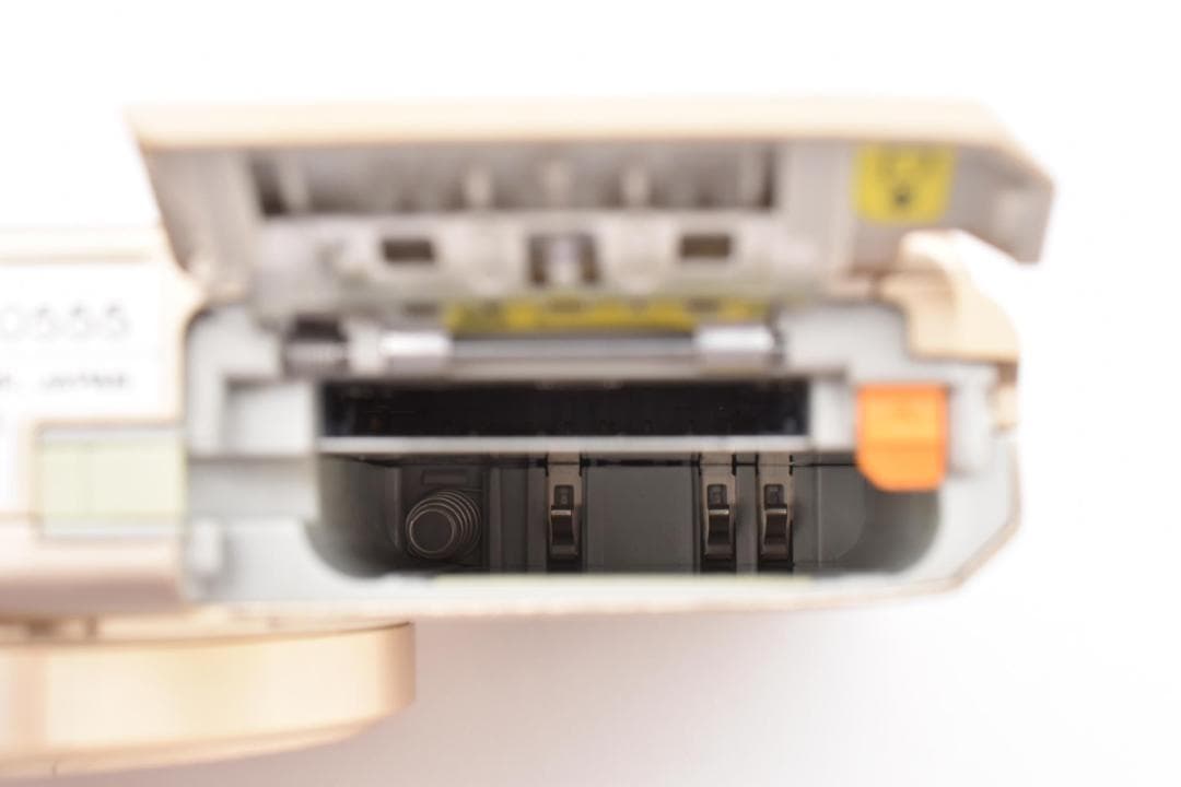 【完動品】Nikon ニコン COOLPIX S7000 クールピクス ゴールド