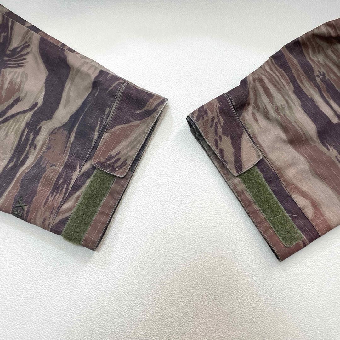 6651 バートン　ジャケット　ゴアテックス　迷彩柄　メンズ　スノボウェア