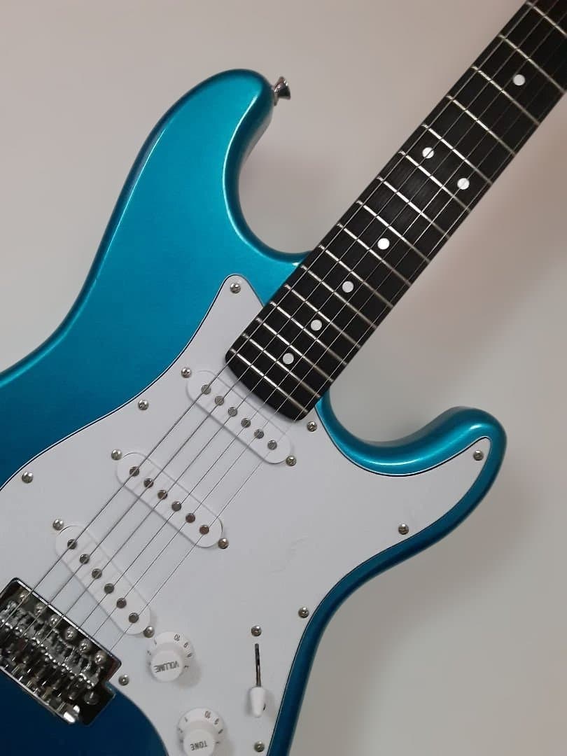 メルカリ便　photogenic フォトジェニック　現行タイプ　エレキギター