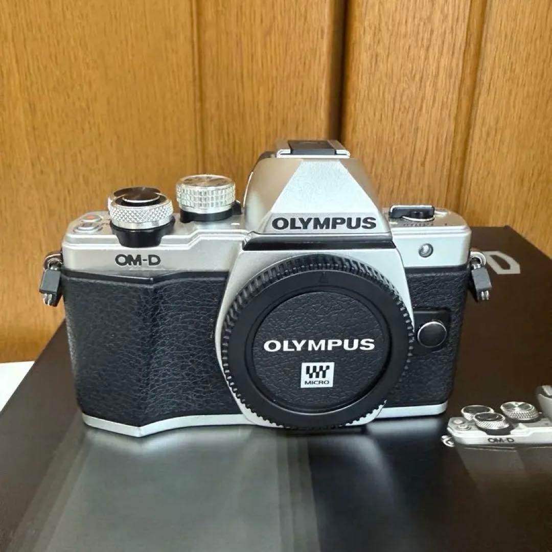 デジタルカメラ OLYMPUS OM-D E-M10 Mark II