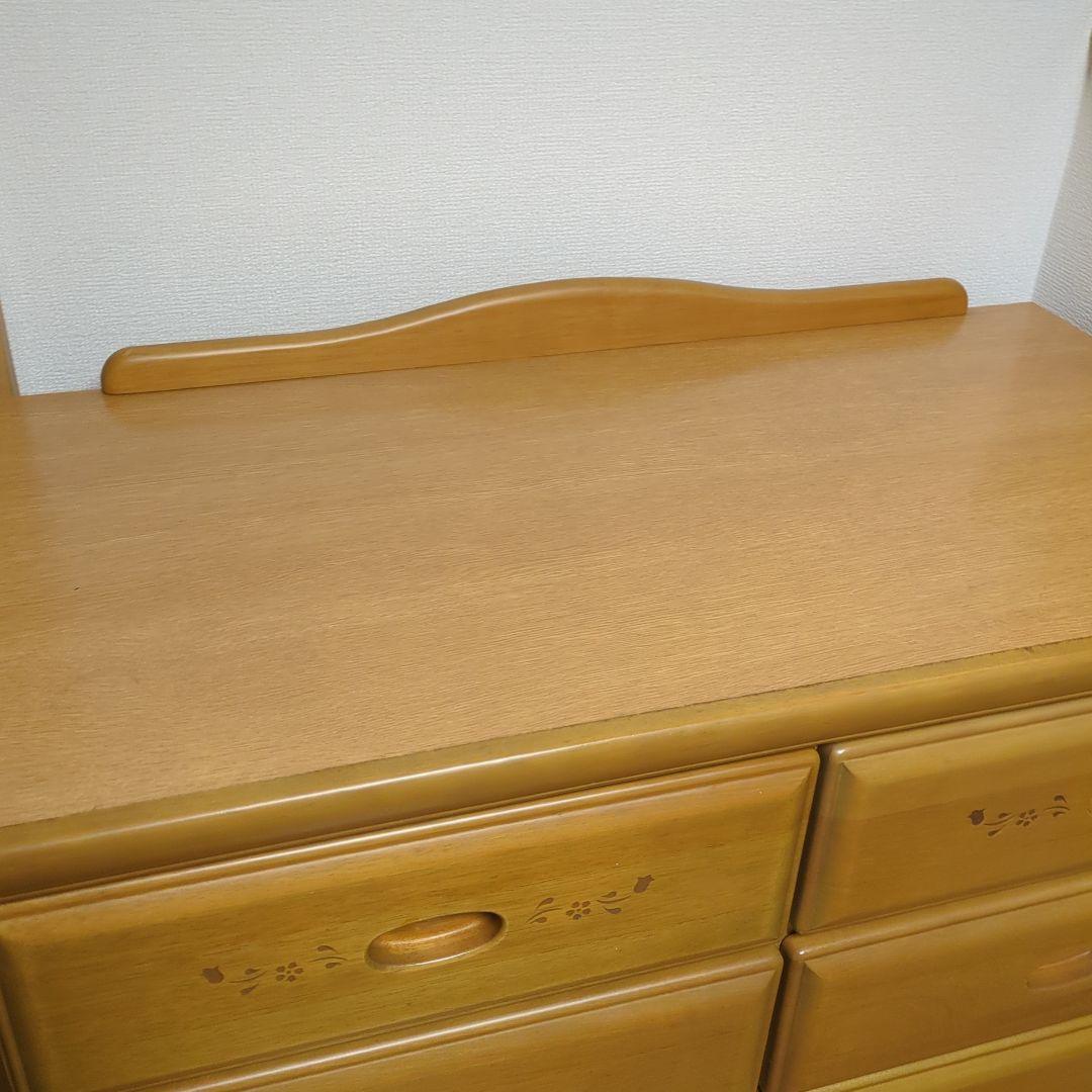 【3月23日まで】花柄彫刻つき　ナチュラルウッド チェスト