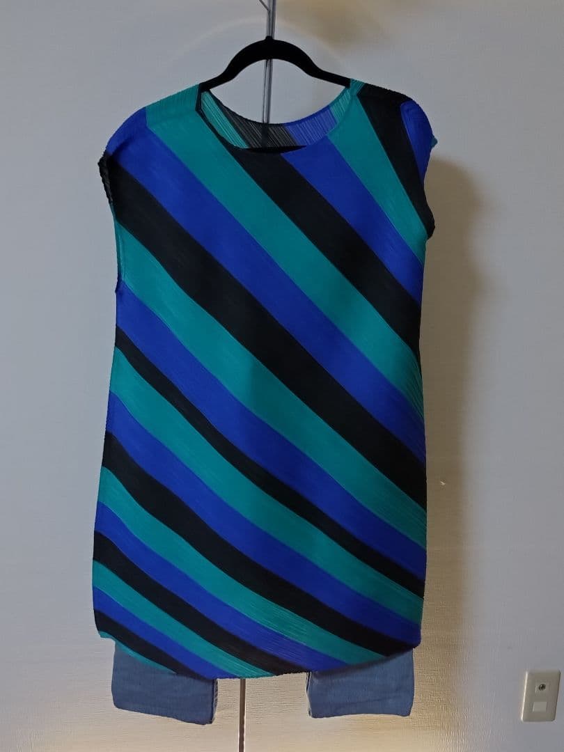 イッセイミヤケ　プリーツプリーズ ノースリーブストライプチュニック　週末限定価格