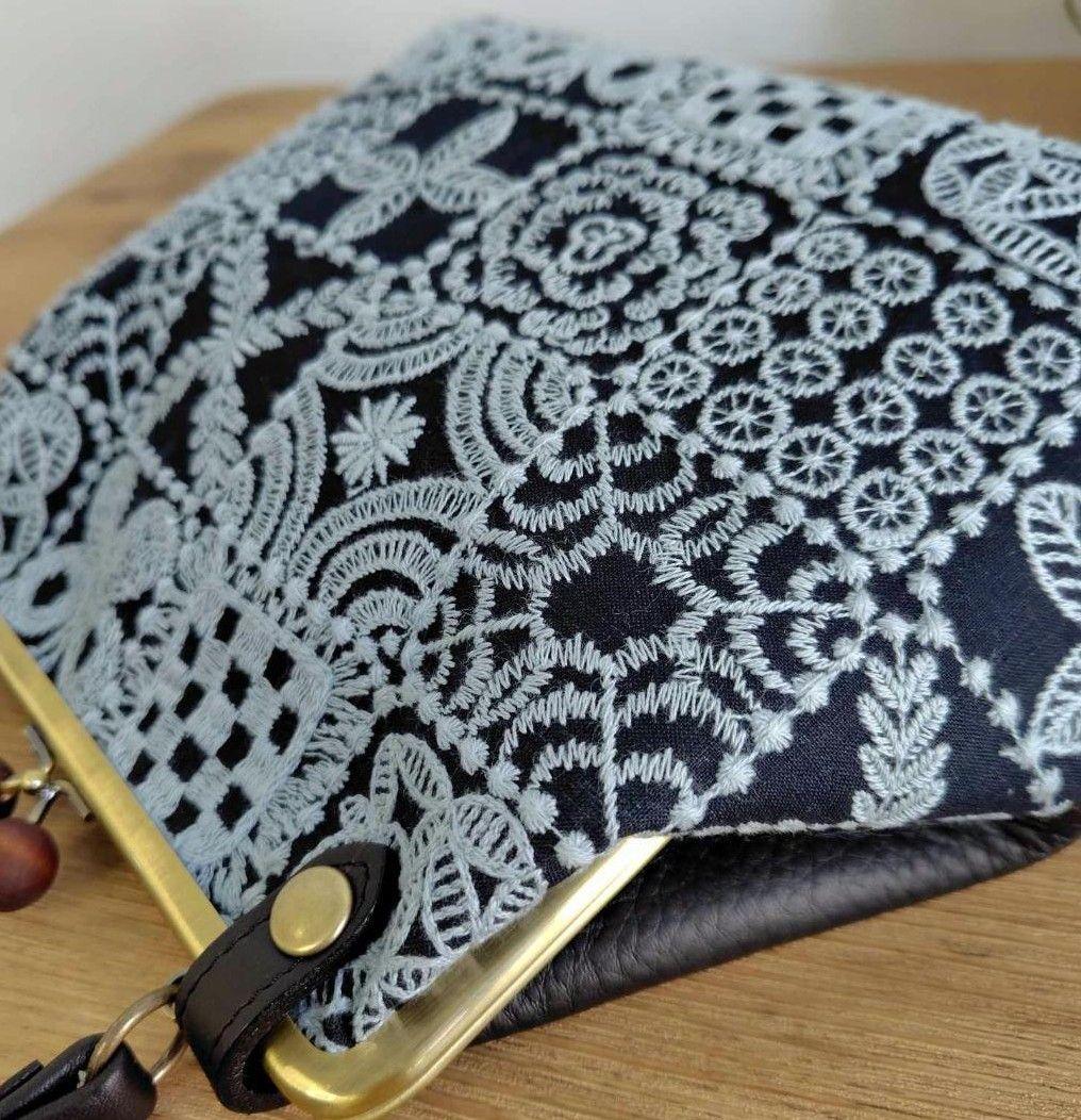 【専用】/フォレストタイルグレイ/木玉がま口革ブラック