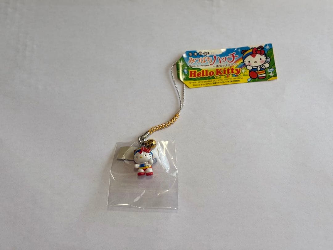ハローキティ　みつばちハッチ　根付　ストラップ　2010