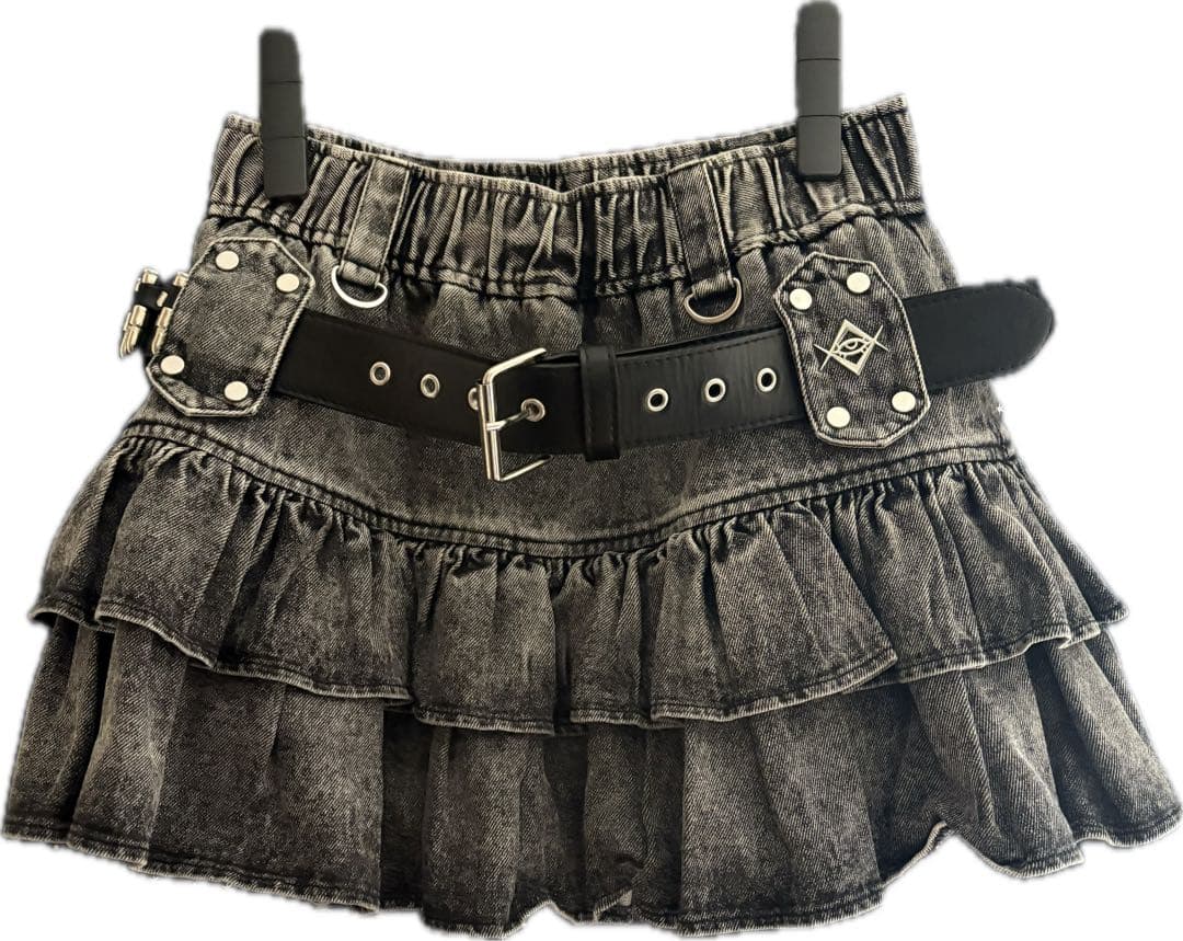 REFLEM 弾丸ベルト付きフリルスカート