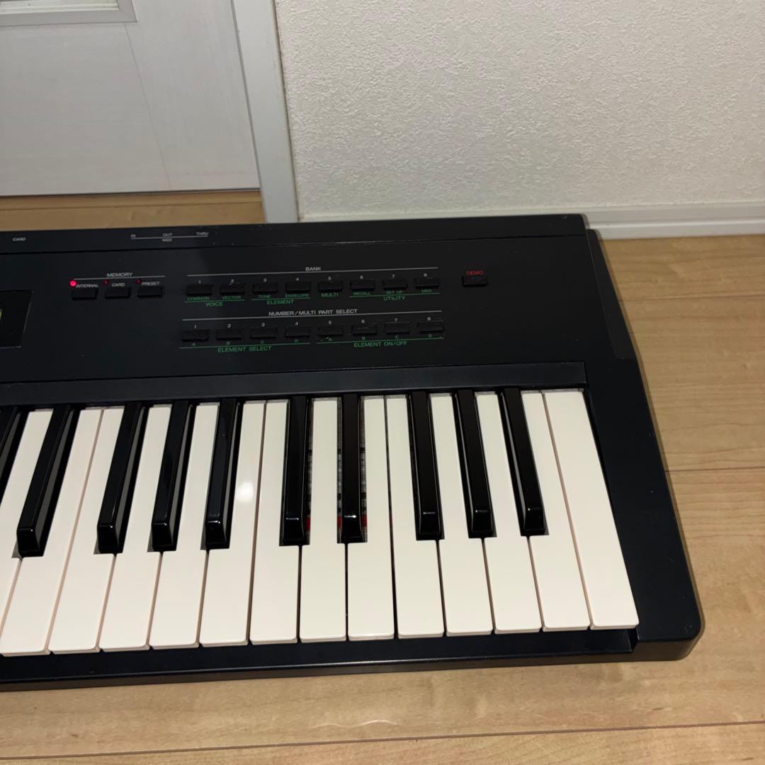 完動品　動作品　YAMAHA SY22 シンセサイザー　名機