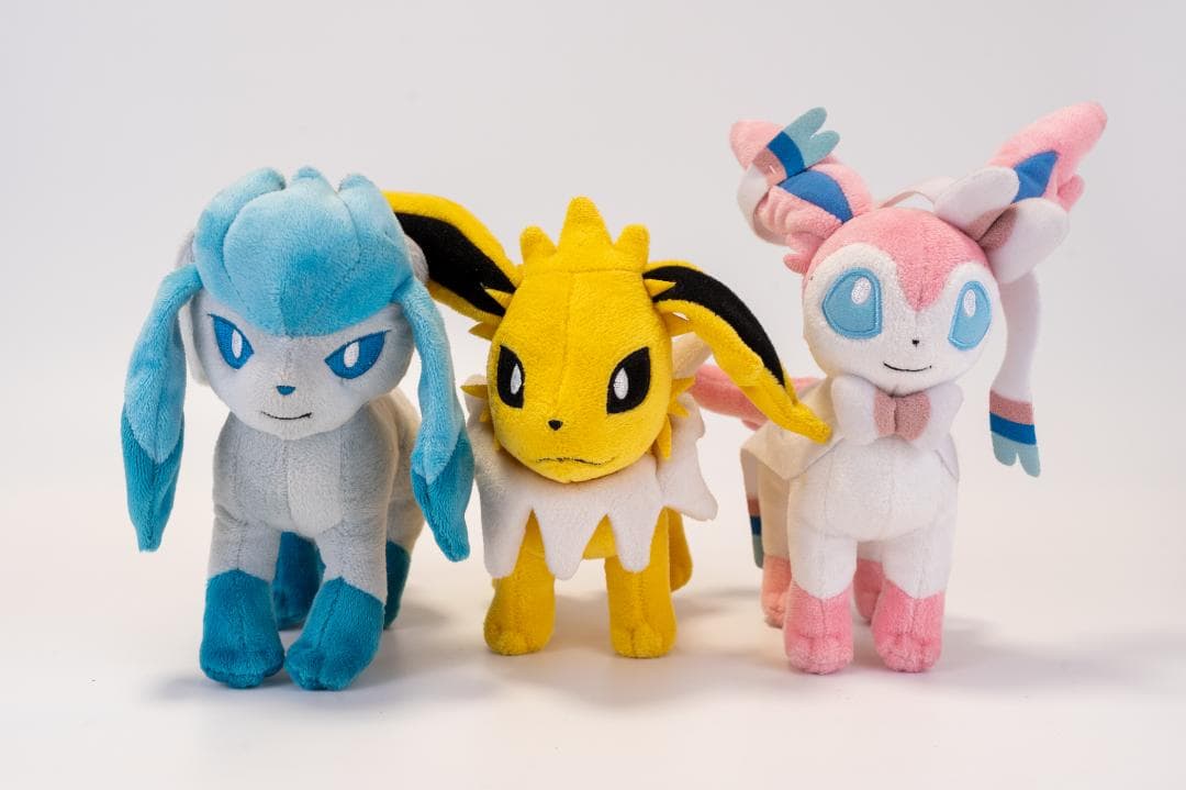 【圧縮なしで匿名配送・タグなし】ブイズ　ぬいぐるみ ポケドール