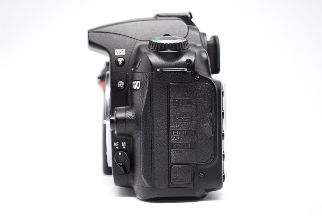 美品✨初心者向け✨Nikon D90✨一眼レフカメラ✨