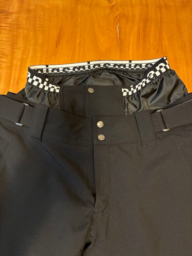 美品 nima ユニセックス スノボウェア セットアップ 上M 下S 上下 黒