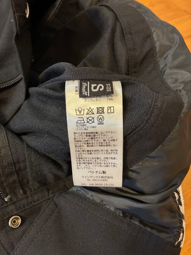 美品 nima ユニセックス スノボウェア セットアップ 上M 下S 上下 黒