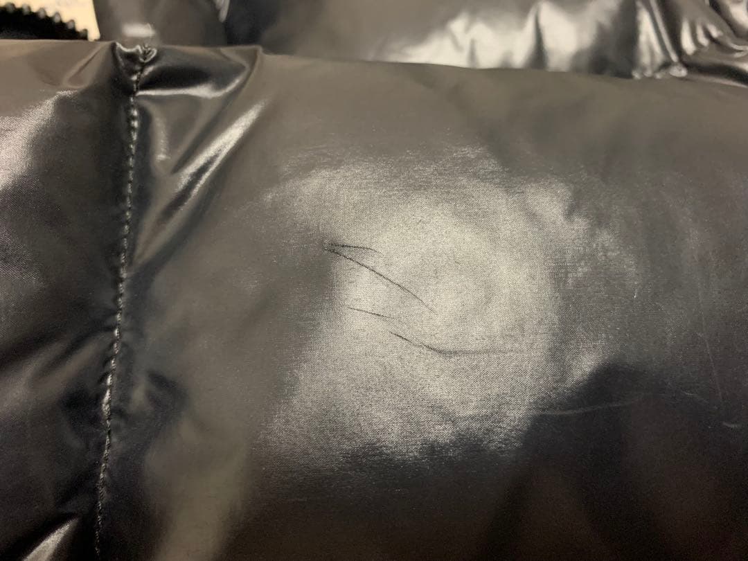 モンクレール、エベレスト(シャイニーブラック)、サイズ0。