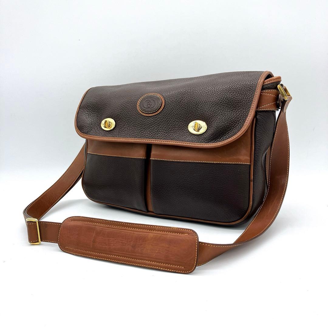【GUCCI】メッセンジャーバッグ　ゴールド金具　レザー　ダークブラウン　A4