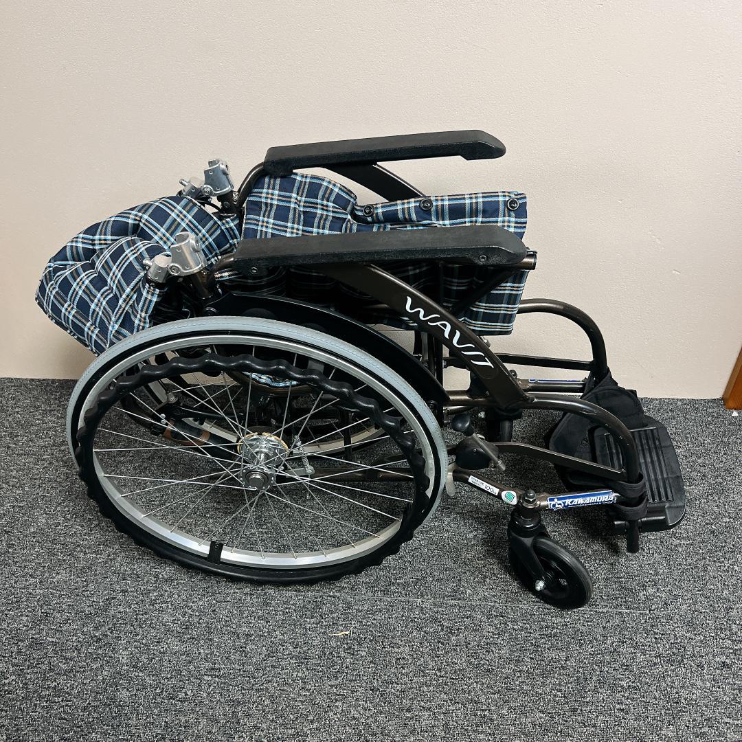 カワムラサイクル　自走用　ノーパンクタイヤ　次世代型車椅子　WAVITシリーズ