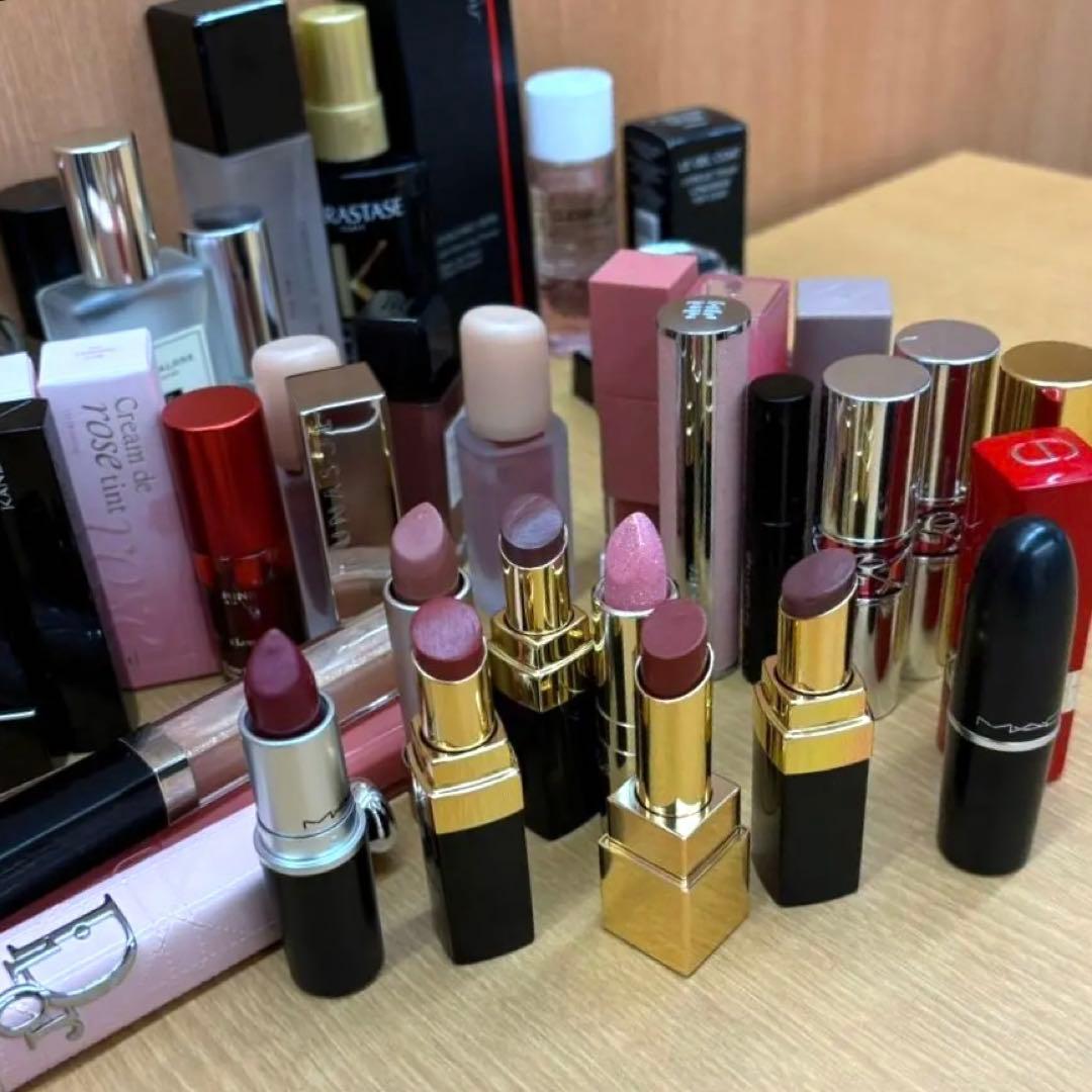 コスメ大量おまとめ！デパコス他アイシャドウ多め！！