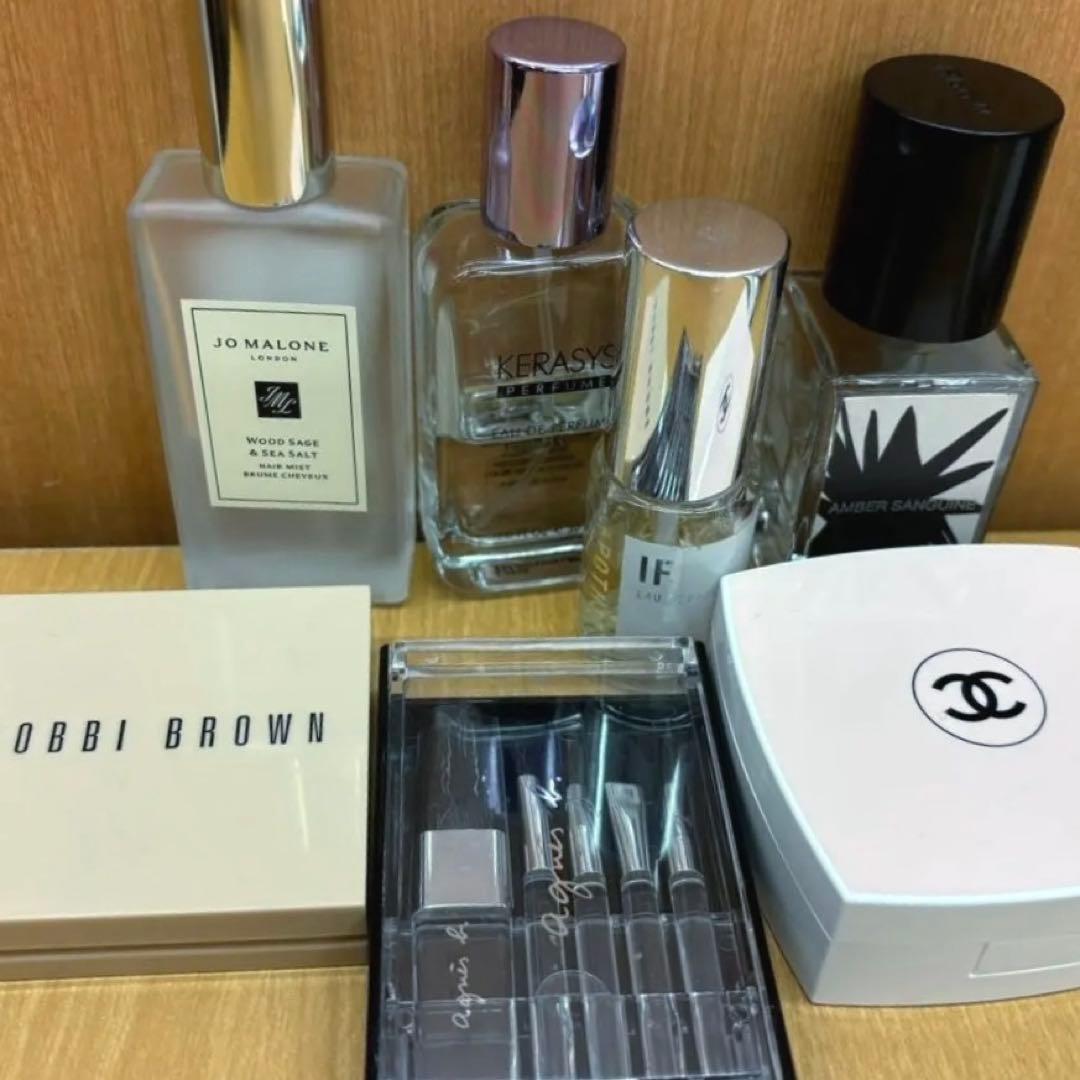 コスメ大量おまとめ！デパコス他アイシャドウ多め！！