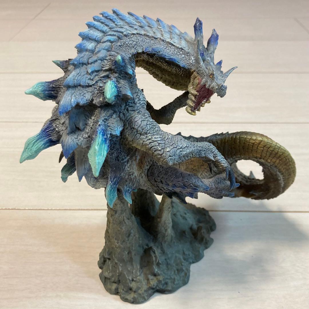 ラギアクルス亜種 クリエイターズモデル モンハン フィギュア
