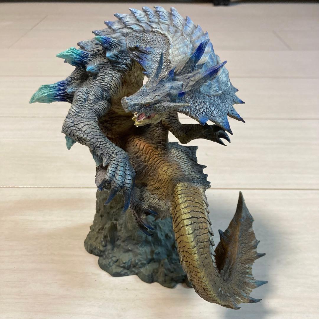 ラギアクルス亜種 クリエイターズモデル モンハン フィギュア