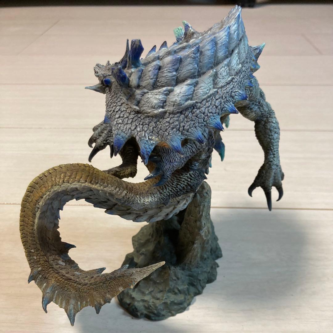 ラギアクルス亜種 クリエイターズモデル モンハン フィギュア