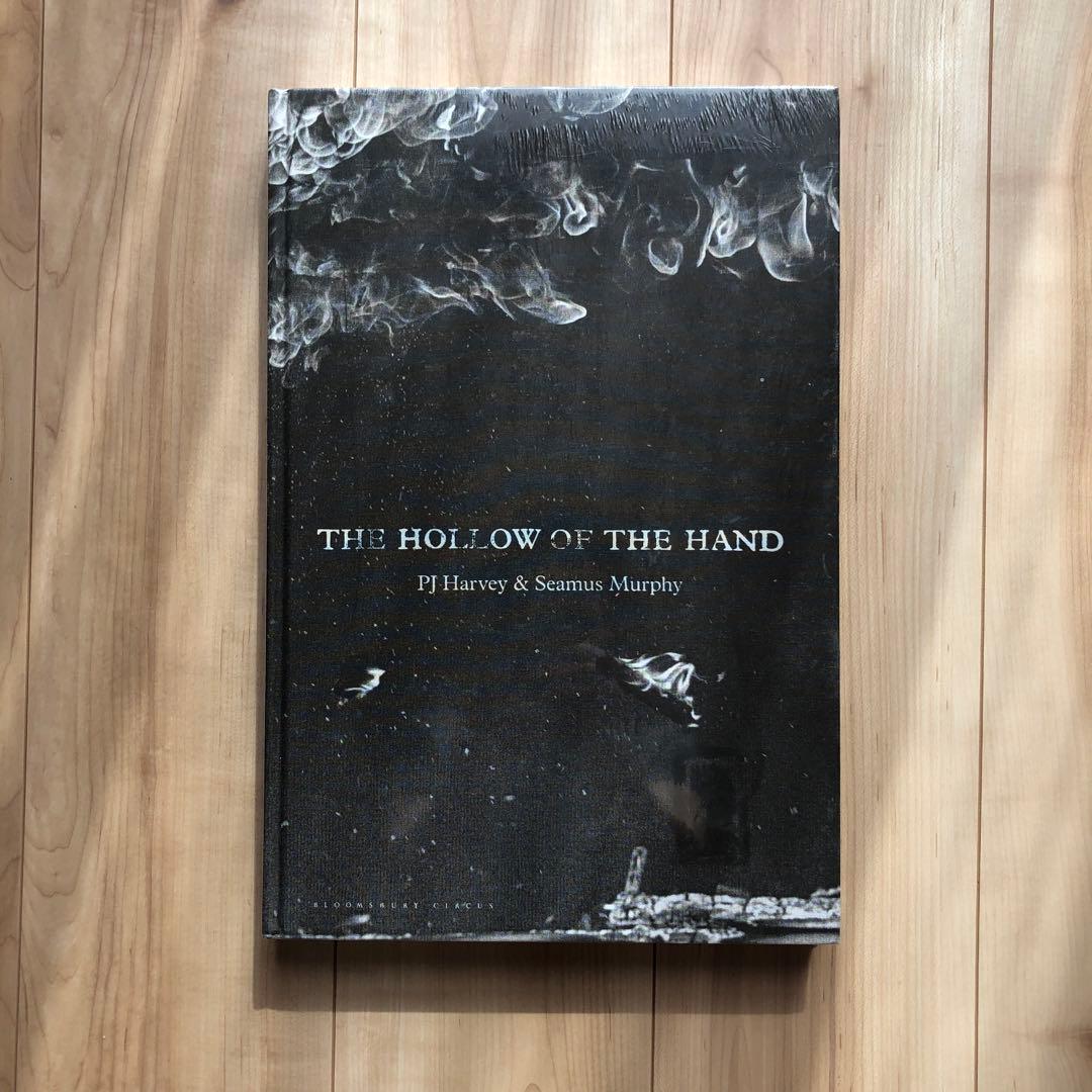 絶版 PJ Harvey 「The Hollow of the Hand」大型本