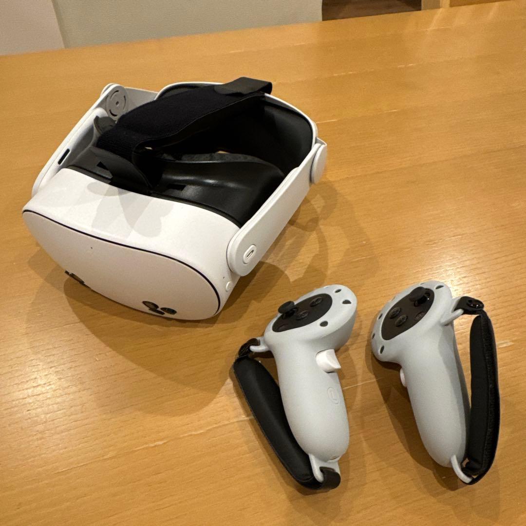  Quest 3S 美品　高級ストラップ付き　メタクエスト　グリップ付き
