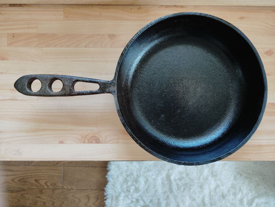 鋳鉄製　おもいのフライパン　20cm