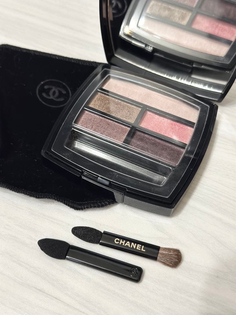 CHANEL LES BEIGES レ ベージュ パレット ルガール ライト