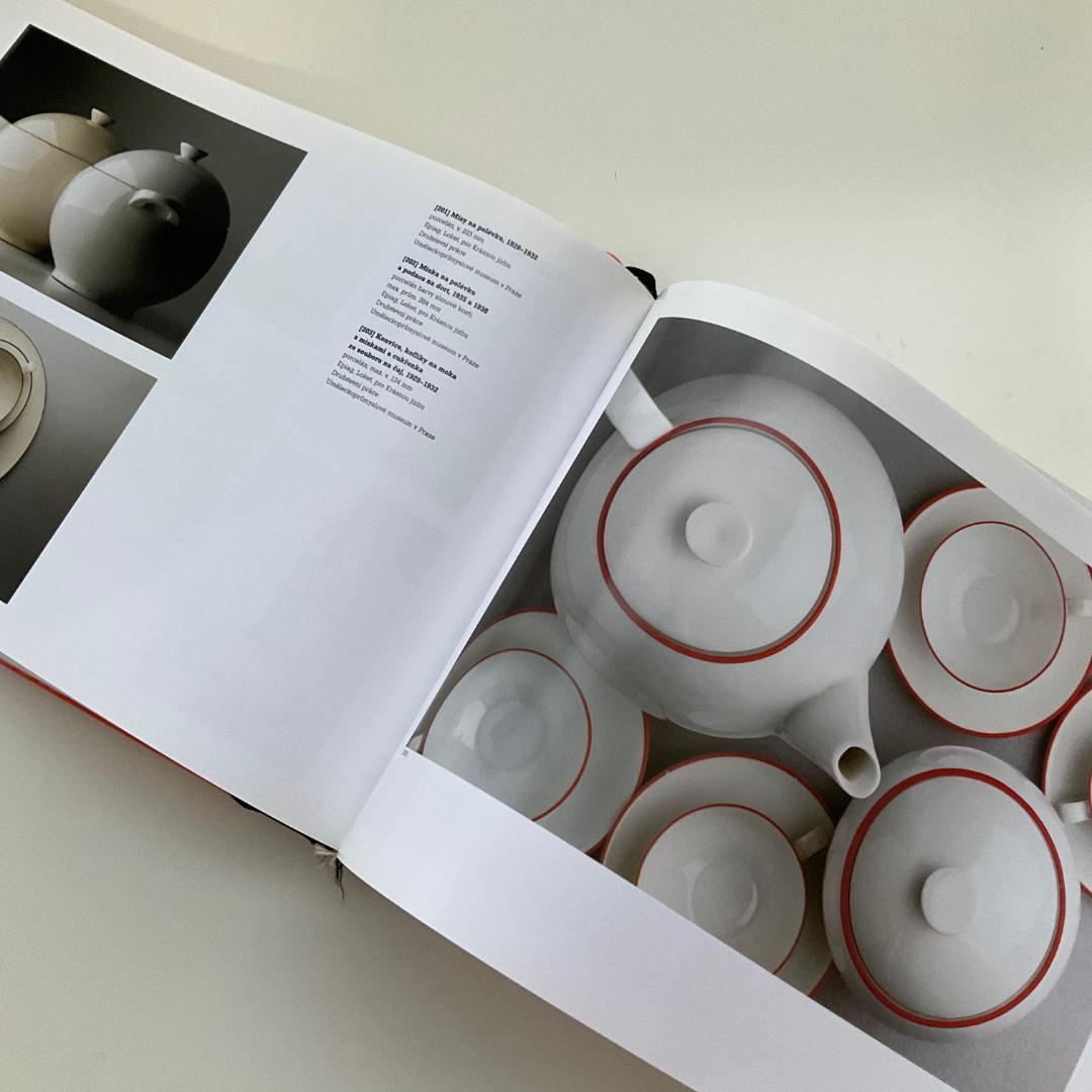 ラジスラフ・ストナル　回顧展　カタログ　ladislav sutnar　P NY