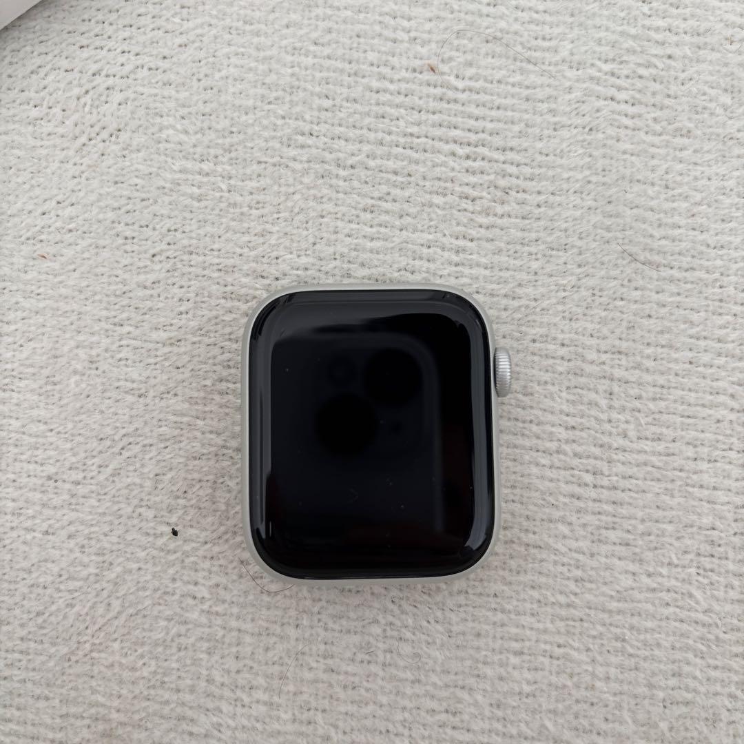 Applewatch SE（第2世代） 44mm バンド付き GPSモデル