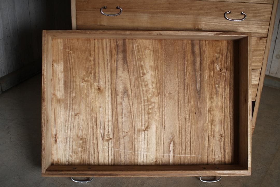 古い木製の引き出し5段　食器棚　キャビネット　古家具　古民家