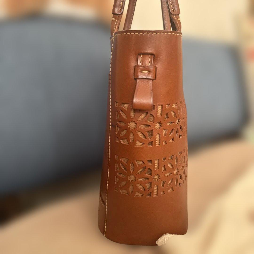 【未使用に近い】genten カットワークハンドバッグ