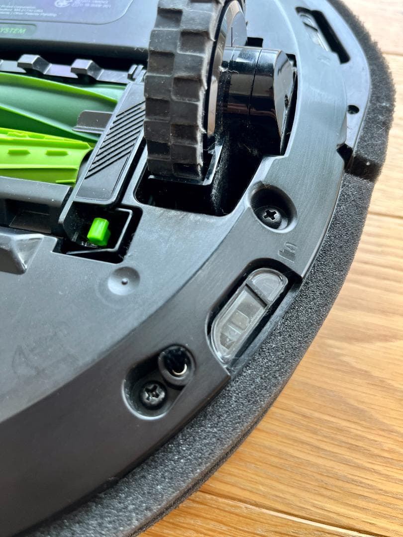 iRobot ルンバ i7（ロボット掃除機）